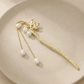 کانزاشی مو زنانه فلزی مدل الوریا طرح شاخه گل‌های ظریف با آویز مروارید