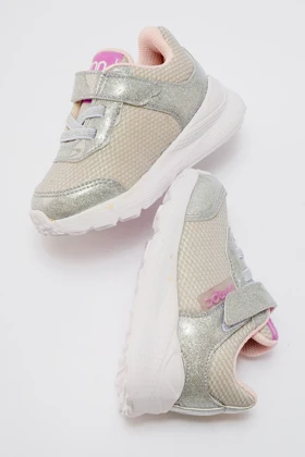 کفش پیاده روی بچگانه mnpc