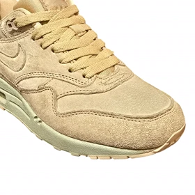 نایک ایر قهوه ای