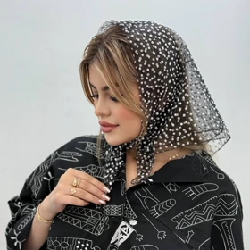 مینی اسکارف توری خال‌خالی