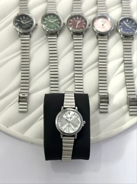 ساعت مچی زنانه کوشی شیشه الماسی بند استیل ریلی