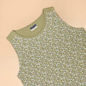 تاپ گل‌دار لاو