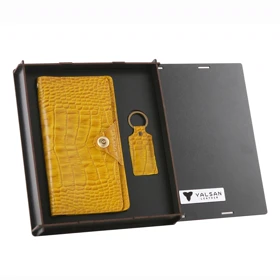 ست هدیه چرم یلسان مدل رادیس کد NHL-GC-062