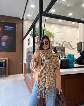 شال پلنگی لی