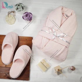 حوله تن پوش طرح روکو رنگ گلبهی