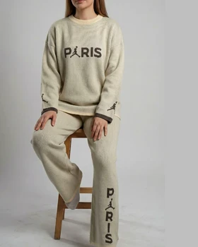 ست بافت زنانه بلوز شلوار نوشته پاریس paris یقه گرد آستین بلند کد 1951 (کرم)