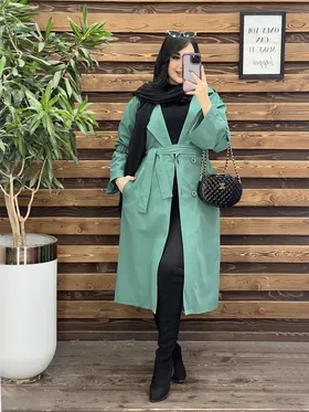 بارانی بلند چاک‌دار