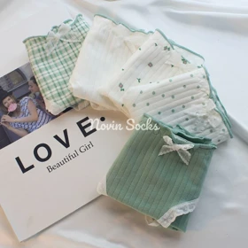 شورت طرح شکوفه سبز (سایز 38 الی 42)