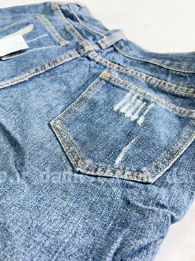 شورتک کوتاه جین چهار دکمه زاپ‌دار