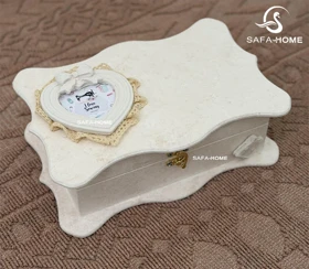 جعبه لوازم خیاطی طرح دوژان مدل کرم پتینه