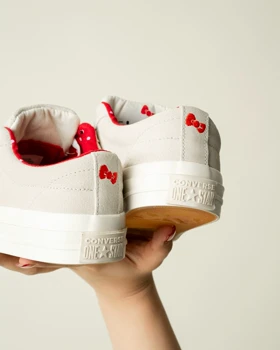 کتانی Converse