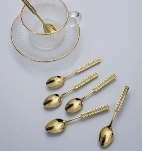 قاشق چای خوری طلایی نگین‌دار