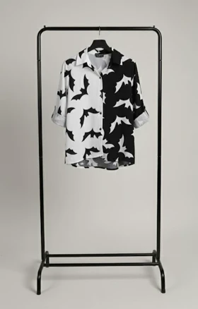 شومیز طرح دار بوگاتی