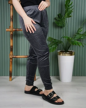 شلوار زنانه مخمل خالدار وارداتی M7709 (طوسی)