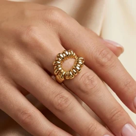 انگشتر زنانه ژوپینگ مدل اسپرینگ گلد طرح طلا فنری