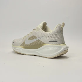 کفش ورزشی نایک پگاسوس 41 رنگ کرم