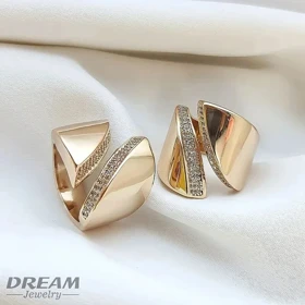 انگشتر زنانه طرح نگین‌دار آینه‌ای برند DREAM