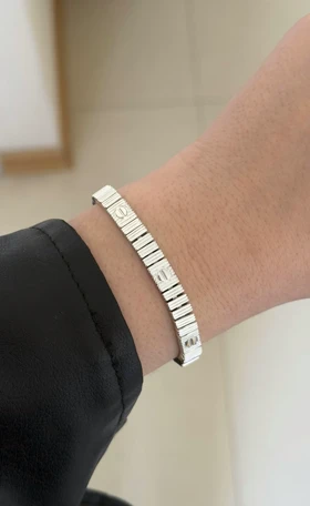 دستبند Cartier Unlimited