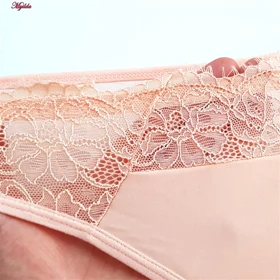 شورت زنانه گلبهی برتا مدل 5150-453