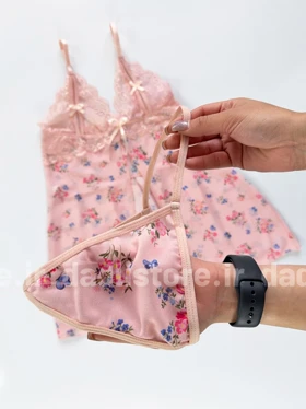 ست لباس خواب شورت و پیراهن گیپور صورتی