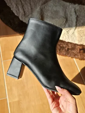 بوت زنانه کلاسیک