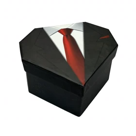 باکس هدیه سفارشی مردانه و پسرانه ست هدیه و گل