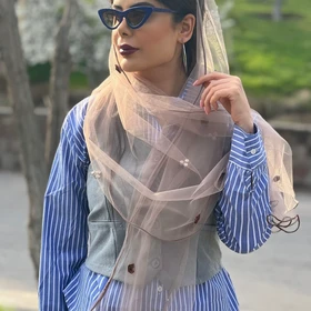 شال توری گل‌دار نسکافه ای