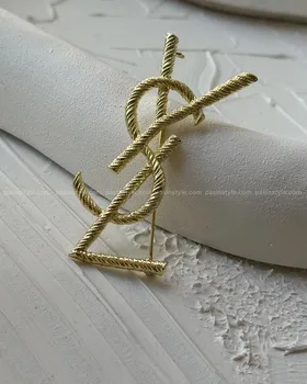 سنجاق سینه ایو سن لورن ysl