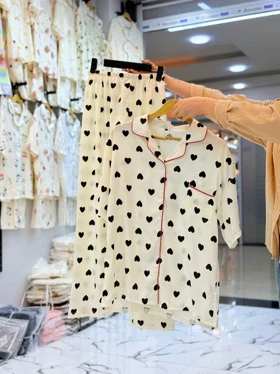 ست بلوز شلوار زنانه راحتی قلب مشکی برند وارداتی