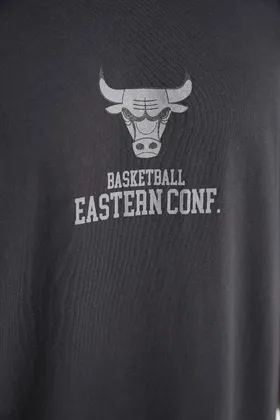 تیشرت آستین کوتاه یقه کوتاه DeFactoFit NBA Chicago Bulls Boxy Fit Crew C9264AX24AU