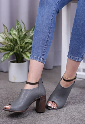 کفش زنانه مجلسی پاشنه‌دار مرلین کد701