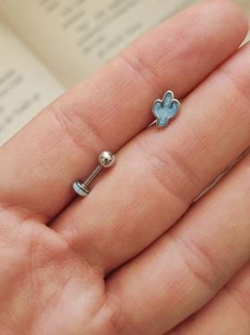 پیرسینگ گوش کاکتوس