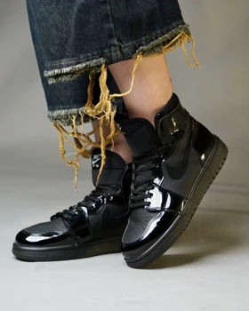 کتانی ساق‌دار زنانه جردن 1 (ولنتینو)