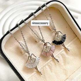 گردنبند بالرین نگین‌دار