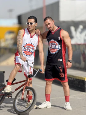 ست رکابی و شلوارک PISTONS بسکتبالی بدنسازی مشکی