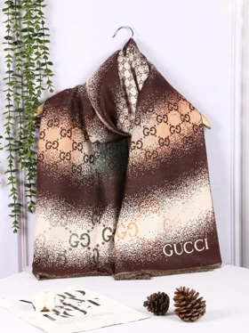 شال فوتر گوچی‌استار