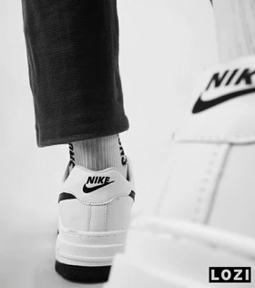 کفش کتانی بزرگ پا سفید مشکی نایک NIKE AIR FORCE مدل 5105