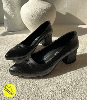 کفش پاشنه‌بلند زنانه طبی
