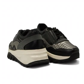 کفش اسپرت زنانه مدل Stradivarius Sneakers - SKG76
