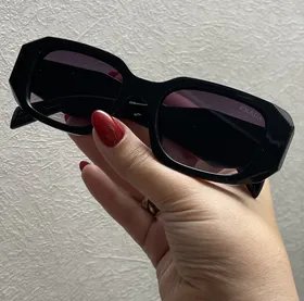 عینک پرادا (Prada) فریم مستطیلی