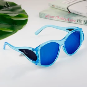 عینک آفتابی لوو Loewe AS521382 (طیف رنگی دوم)