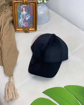کلاه کپ مخمل