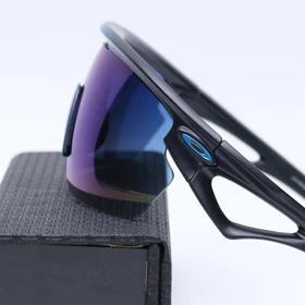 عینک برند OAKLEY کد 181197