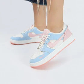 کفش و کتانی زنانه مدل NIKE AIR JORDAN 1 رنگ سفید آبی کد M5815