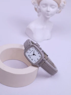 ساعت زنانه چرمی کوتاکه کد W399 (نسکافه ای)