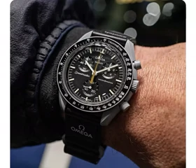 ساعت امگا سواچ ماه نقره ای مشکی Mission to the Moon