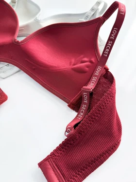 سوتین تک اسفنجی نوار دوزی بند نوشته Love secret