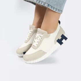 کفش و کتانی زنانه مدل هرمس HERMES رنگ کرم سرمه ای کد H5128
