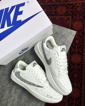 کتانی جردن تراویس نورث فیس