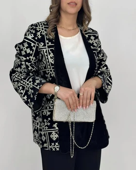 کت مخمل سوزن‌دوزی